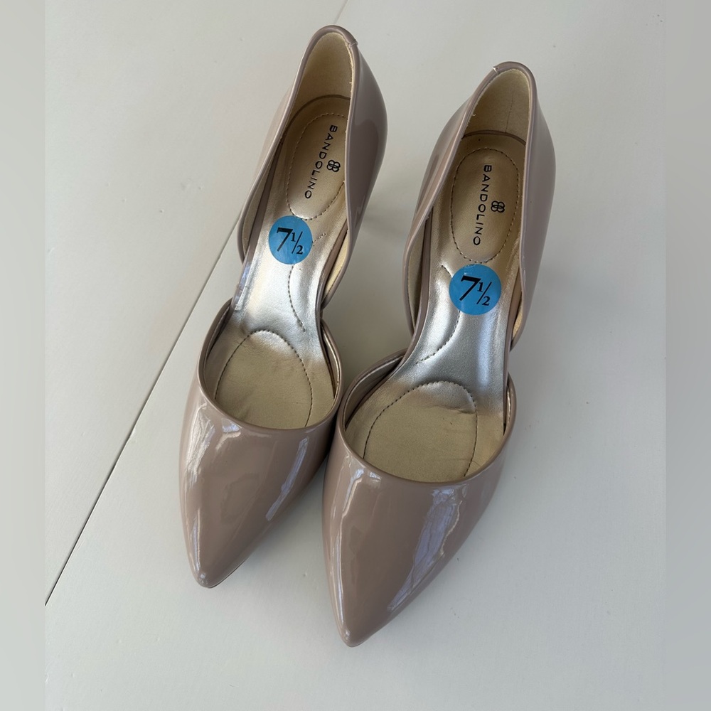 NEW Women's Nude Heels - Picture 5 of 7